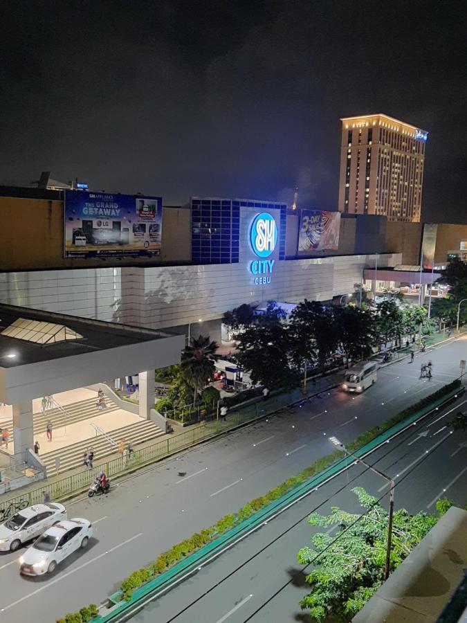 1809 Sunvida Tower Condo Across Sm City Cebu Exterior photo